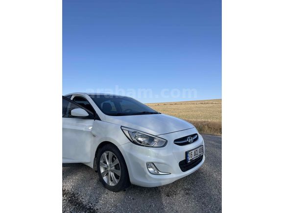 Sahibinden Hyundai Accent Blue 1.6 CRDI Mode Plus 2015 Model 