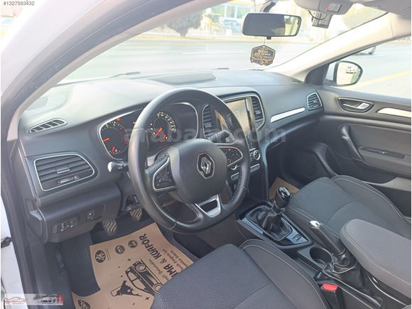 HATASIZ BOYASIZ TESLA EKRAN MEGANE