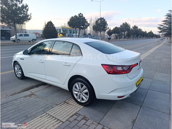 HATASIZ BOYASIZ TESLA EKRAN MEGANE