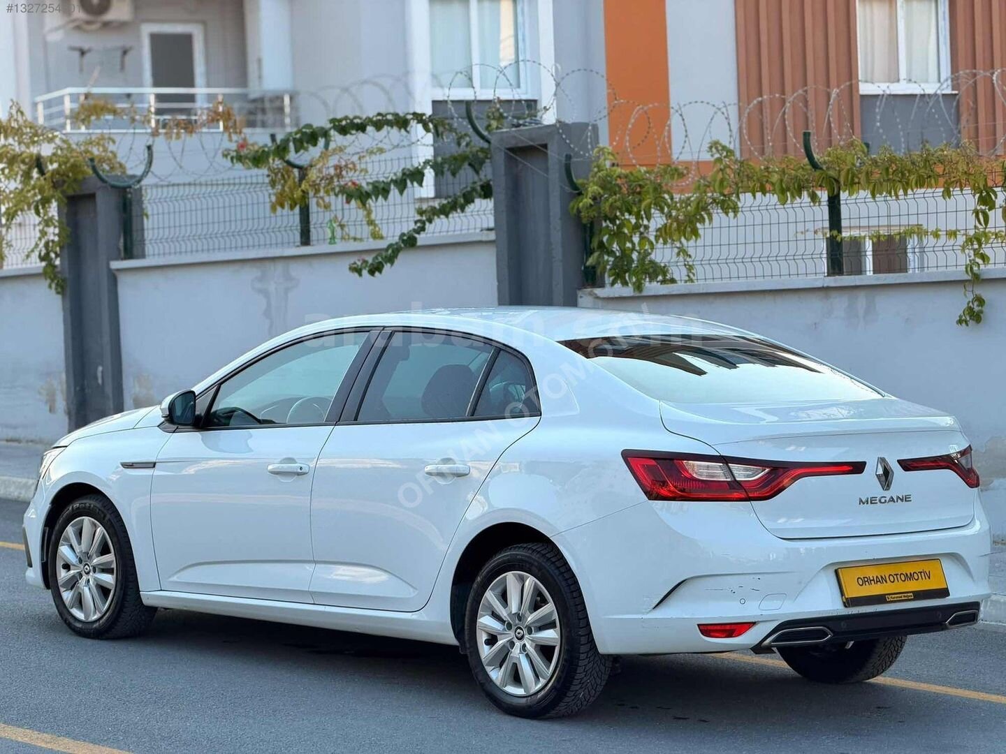 Galeriden Renault Megane 1.3 TCe Joy Comfort 2021 Model Mersin 130.000 km Beyaz 7