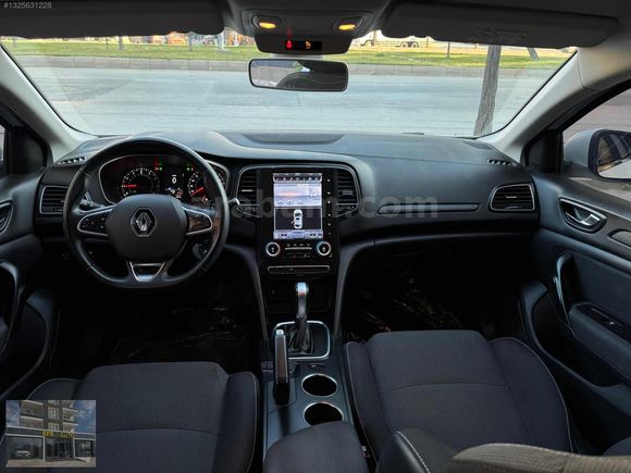 HATASIZ 26 BİN KM MEGAN OTOMATİK