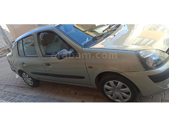 Sahibinden Renault Clio 1.4 Expression 2002 Model  196.000 km Yeşil