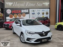 AUTO BENLİ'DEN 2024 RENAULT MEGAN JOY COMFORT 33.000KM'DE
