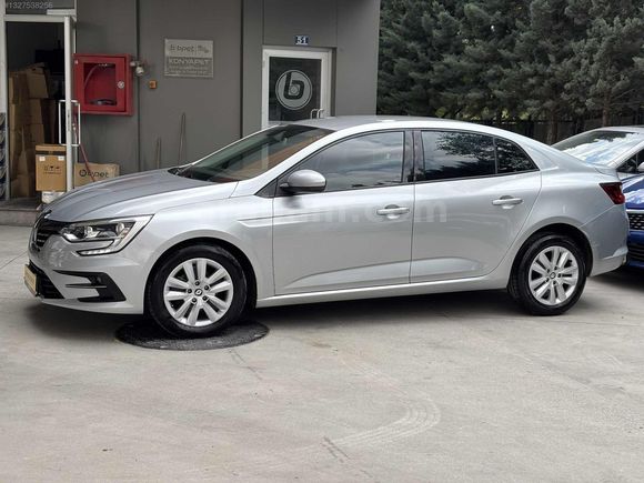 RENAULT MEGANE 2024 MODEL 36.000 KM HATASIZ