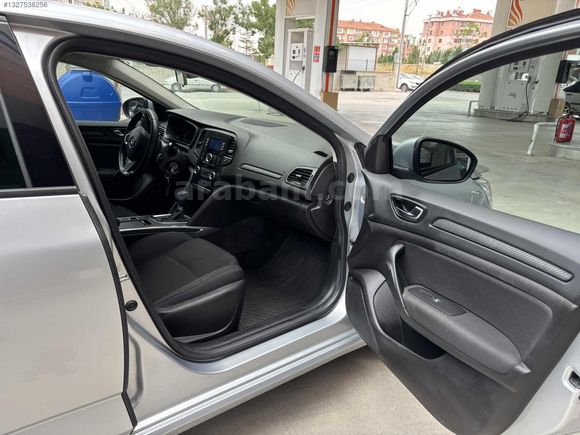 RENAULT MEGANE 2024 MODEL 36.000 KM HATASIZ