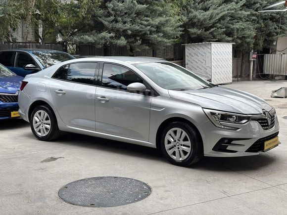 RENAULT MEGANE 2024 MODEL 36.000 KM HATASIZ