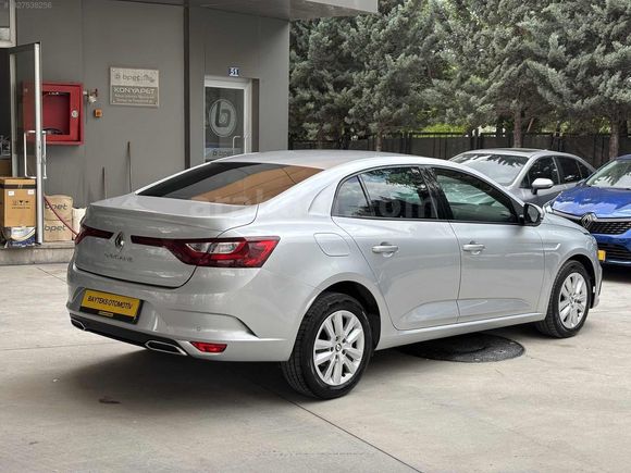 RENAULT MEGANE 2024 MODEL 36.000 KM HATASIZ