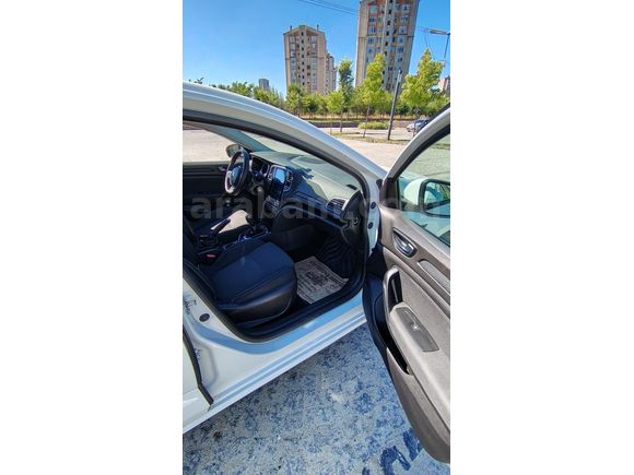 Sahibinden Renault Megane 1.3 TCe Joy 2020 Model