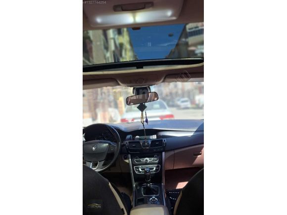 DERE MOTORS'DAN 2012 LATİTUDE 1.5 DCI PRIVILEGE SANRUFLU