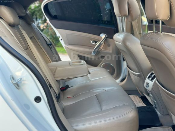 2011 MODEL RENAULT LATİTUDE EXECUTİVE 162 BİN KM CAM TAVAN MASAJ