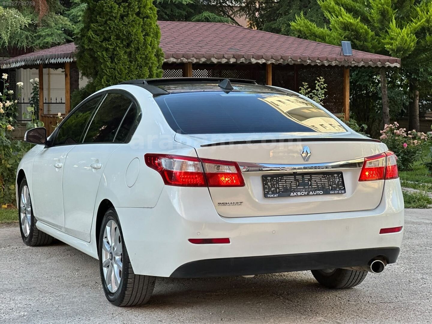 Galeriden Renault Latitude 1.5 dCi Executive 2011 Model Tokat 162.000 km Beyaz 6