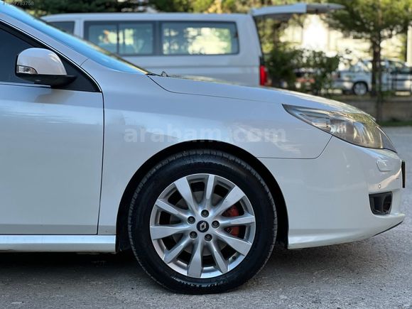 2011 MODEL RENAULT LATİTUDE EXECUTİVE 162 BİN KM CAM TAVAN MASAJ