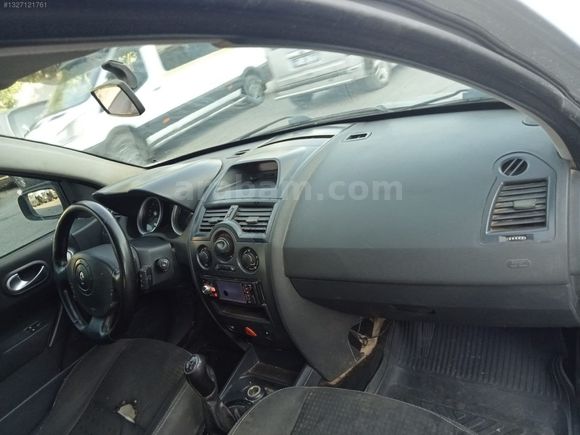 2006 RENAULT MEGANE UYGUN FİYAT KLİMALI
