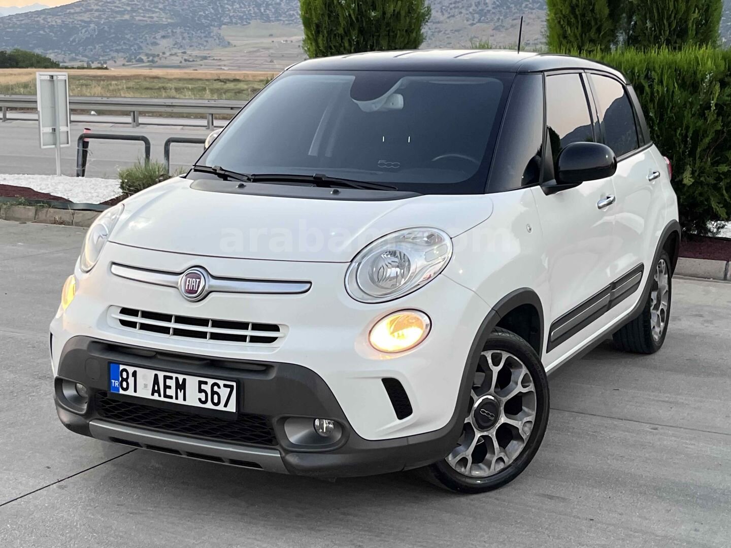 Galeriden Fiat 500 Ailesi 500L 1.3 Mjet RockStar 2014 Model Burdur 169.000 km Beyaz 2