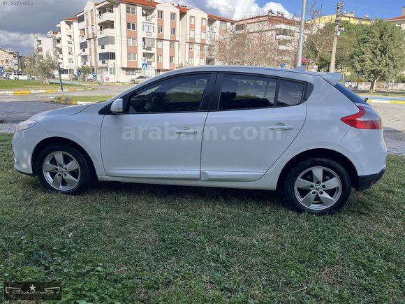 YILDIZ OTOMOTİV DEN 2012 HB MEGANE DİZEL OTOMOTİK