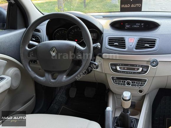 *MAD AUTO*2011 RENAULT MEGANE 1.5 DCİ DEĞİŞENSİZ TERTEMİZ