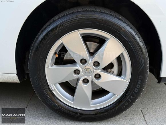 *MAD AUTO*2011 RENAULT MEGANE 1.5 DCİ DEĞİŞENSİZ TERTEMİZ