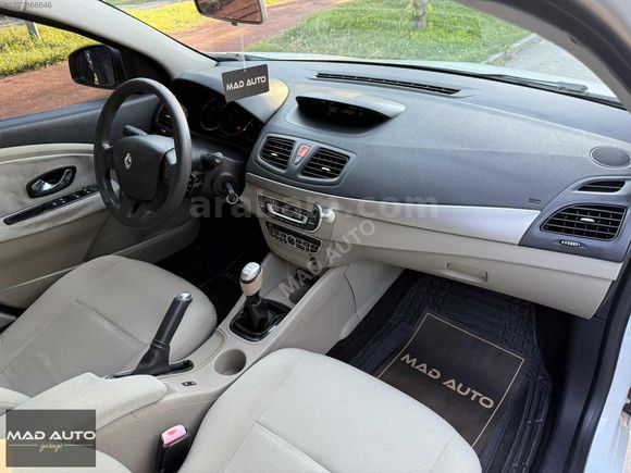 *MAD AUTO*2011 RENAULT MEGANE 1.5 DCİ DEĞİŞENSİZ TERTEMİZ