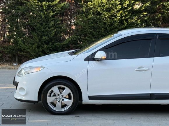 *MAD AUTO*2011 RENAULT MEGANE 1.5 DCİ DEĞİŞENSİZ TERTEMİZ