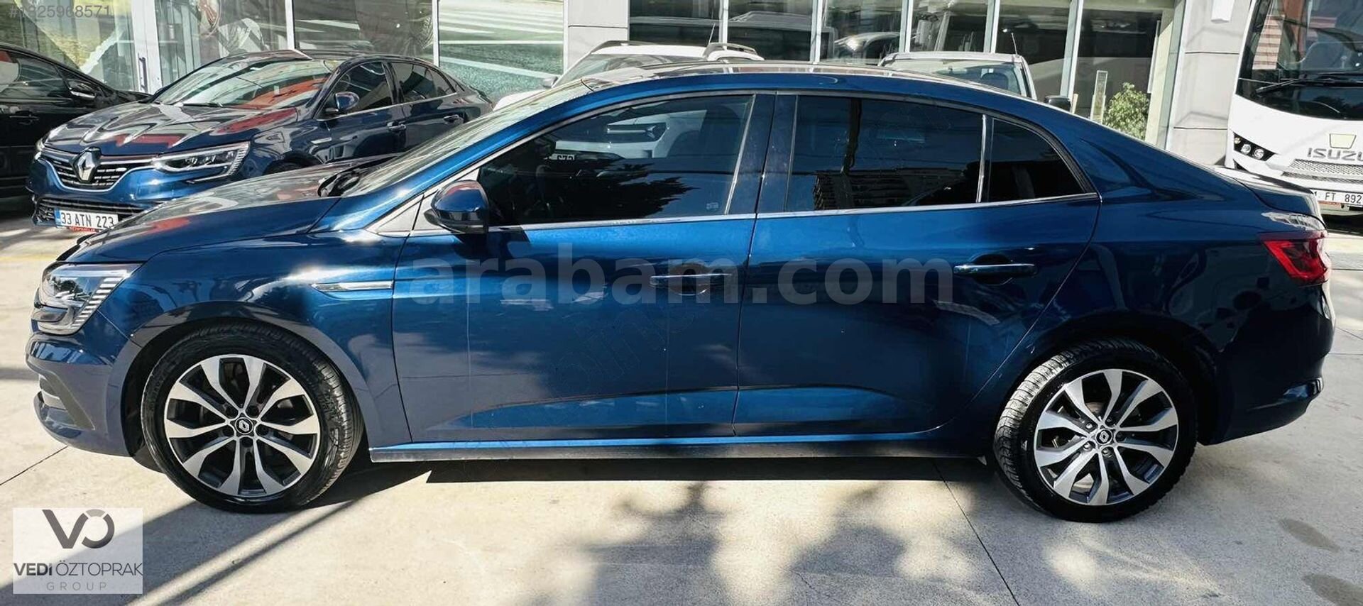 Galeriden Renault Megane 1.5 Blue DCI Icon 2023 Model Mersin 202.500 km Lacivert 4