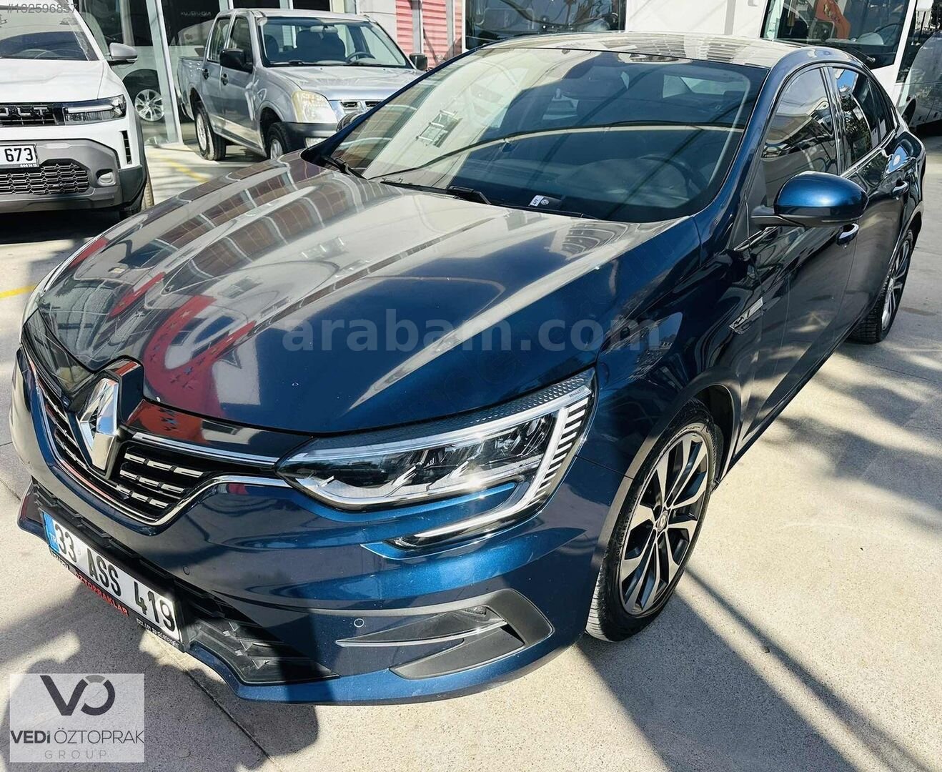 Galeriden Renault Megane 1.5 Blue DCI Icon 2023 Model Mersin 202.500 km Lacivert 2