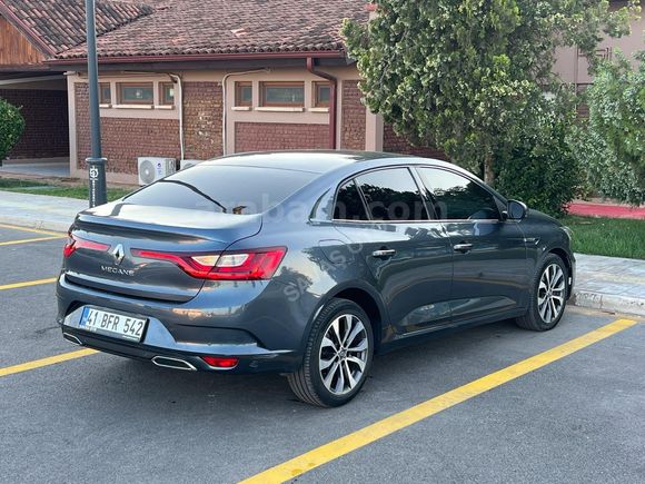 SAVAS OTO 'DAN RENAULT MEGANE IV