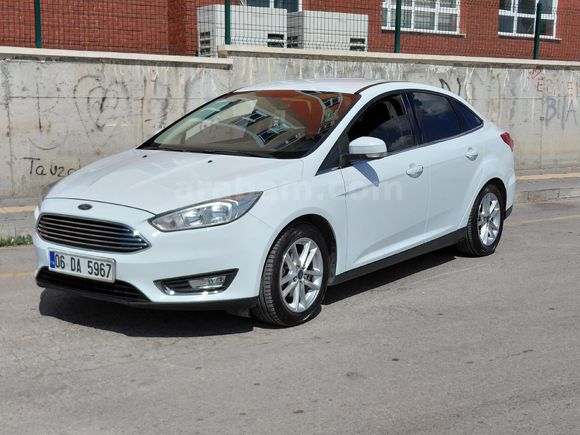 Sahibinden Ford Focus 1.6 Ti-VCT Trend X 2015 Model