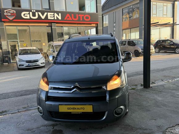Galeriden Citroen Berlingo 1.6 HDi Combi Silverline 2011 Model Van