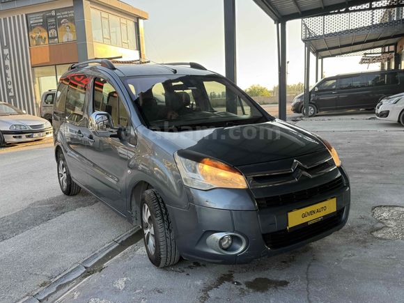 Galeriden Citroen Berlingo 1.6 HDi Combi Silverline 2011 Model Van