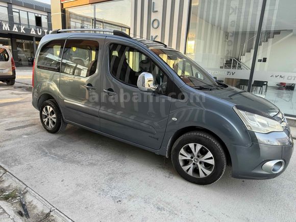 Galeriden Citroen Berlingo 1.6 HDi Combi Silverline 2011 Model Van