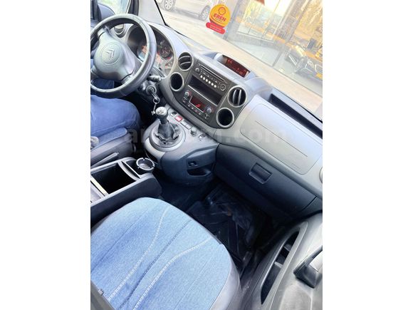 Galeriden Citroen Berlingo 1.6 HDi Combi Silverline 2011 Model Van