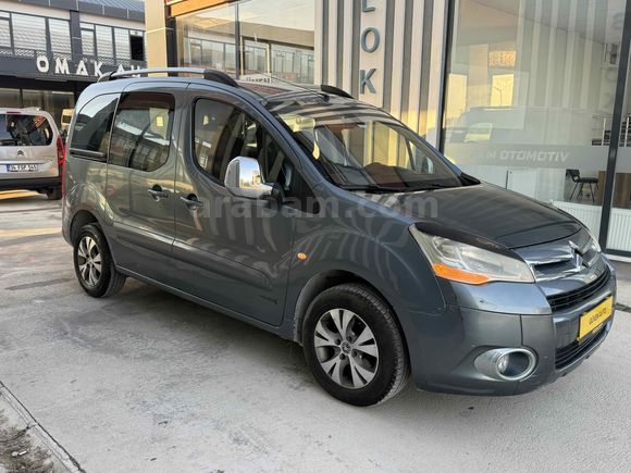 Galeriden Citroen Berlingo 1.6 HDi Combi Silverline 2011 Model Van