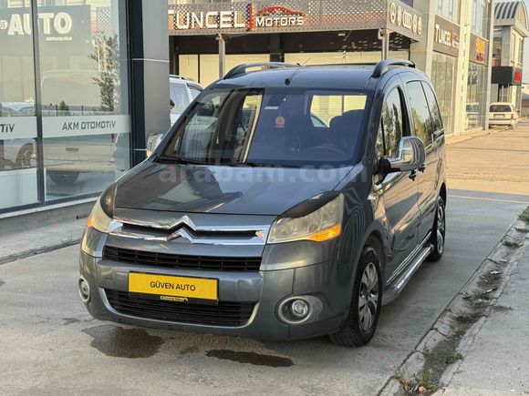 Galeriden Citroen Berlingo 1.6 HDi Combi Silverline 2011 Model Van