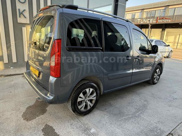 Galeriden Citroen Berlingo 1.6 HDi Combi Silverline 2011 Model Van