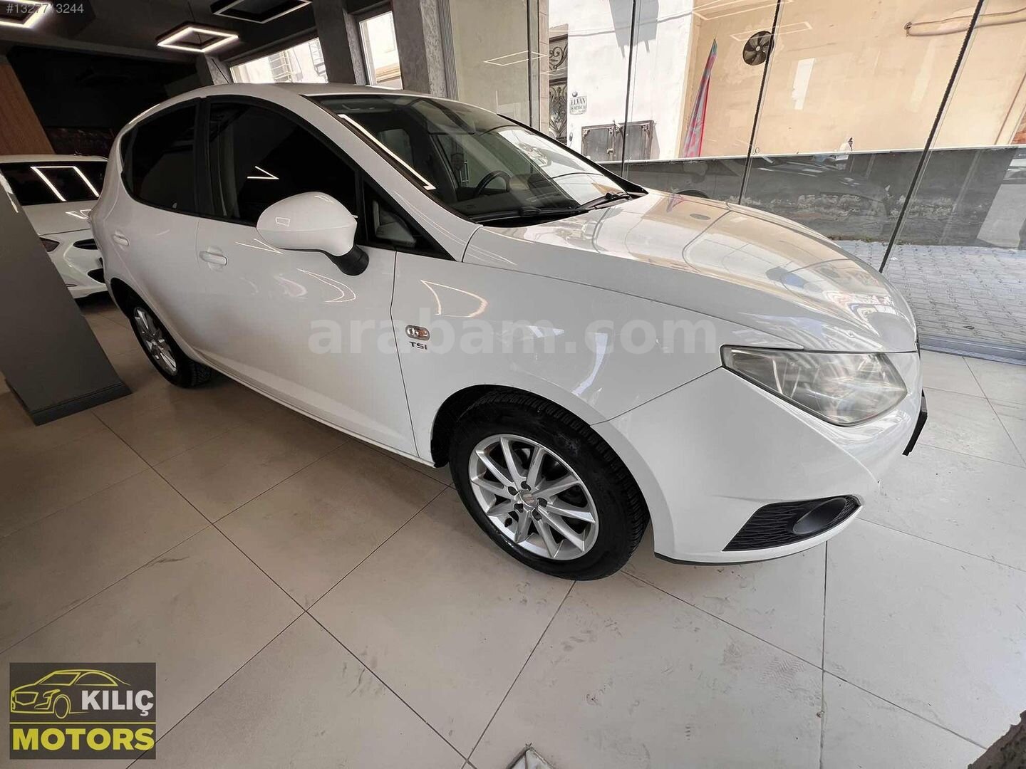 Galeriden Seat Ibiza 1.2 TSI Style 2011 Model İzmir 130.000 km Beyaz 2
