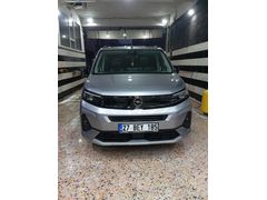 Sahibinden Opel Combo 1.5 CDTI Ultimate 2025 Model  13.000 km Gri (titanyum)