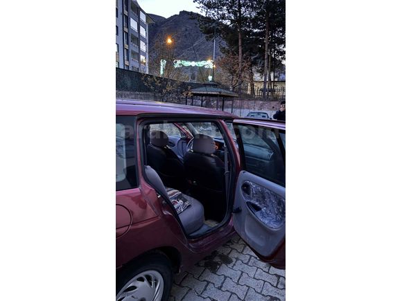 Sahibinden Renault Megane 1.4 RTA 2001 Model 