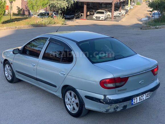 Sahibinden Renault Megane 1.6 RTE 2000 Model