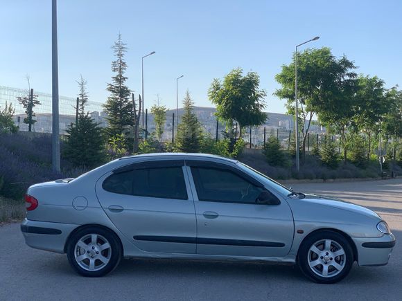 Sahibinden Renault Megane 1.6 RTE 2000 Model