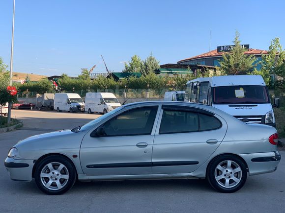 Sahibinden Renault Megane 1.6 RTE 2000 Model