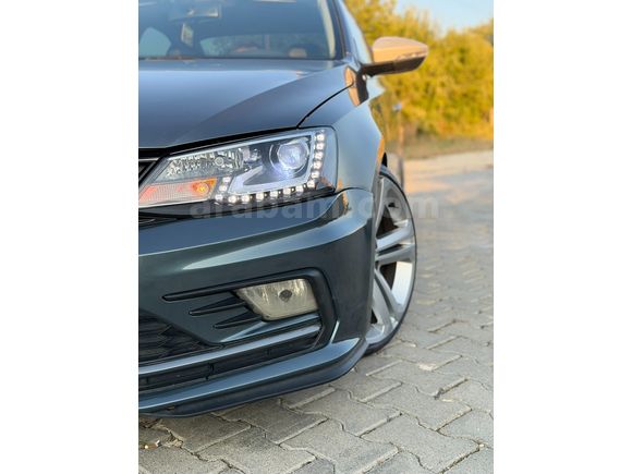VOLKSWAGEN JETTA 1.2 TSI 2011