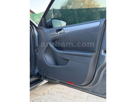 VOLKSWAGEN JETTA 1.2 TSI 2011