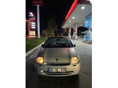 Sahibinden Renault Clio 1.4 RNA 2000 Model  231.000 km Gri (Gümüş)