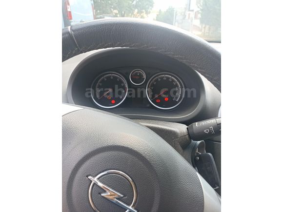 Sahibinden Opel Corsa 1.4 Twinport Active 2013 Model