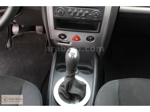VSB RENPAŞ'TAN 2010 MODEL RENAULT MEGANE 1.6 EXTREME KDV %20
