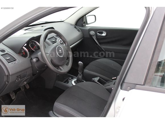 VSB RENPAŞ'TAN 2010 MODEL RENAULT MEGANE 1.6 EXTREME KDV %20