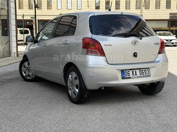 ARMES AUTO'DAN DÜŞÜK KM'DE ÇOK TEMİZ 1.33 YARİS...