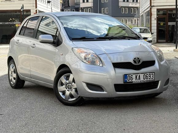 ARMES AUTO'DAN DÜŞÜK KM'DE ÇOK TEMİZ 1.33 YARİS...