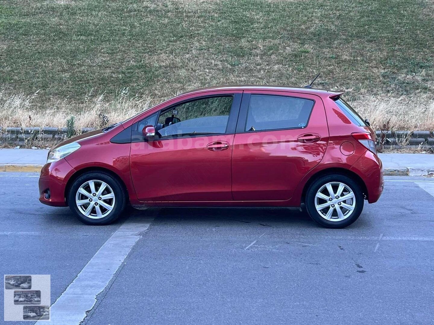 Galeriden Toyota Yaris 1.33 Style 2012 Model İstanbul 148.000 km Bordo 6