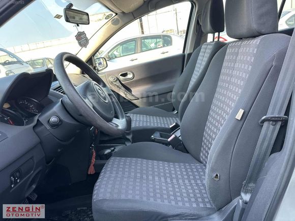 ?ZENGİN den ?DAHA 137.000 KM 2009 MEGANE SEDAN 1.5 DCI AUTH.